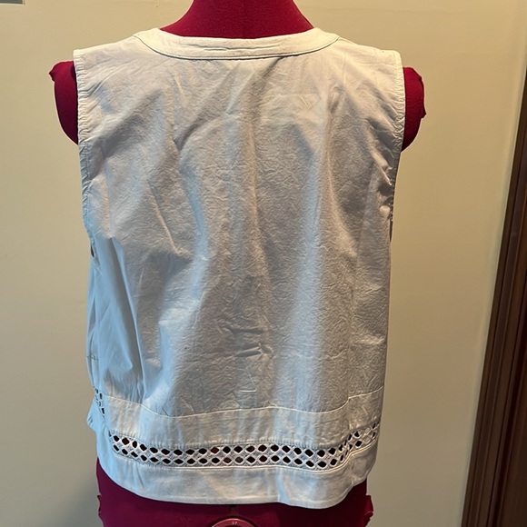 Banana republic    NWT  upscale crop top ivory   sleeveless   button down Size M - Picture 7 of 9